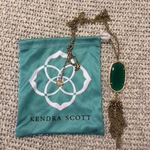 Kendra Scott necklace